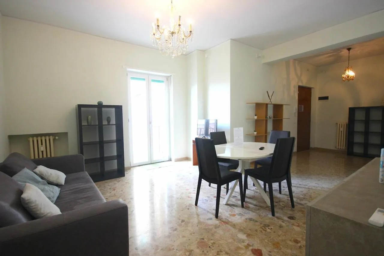 Apartment Case Vr Holiday Residenza 2 Di Picche Verona