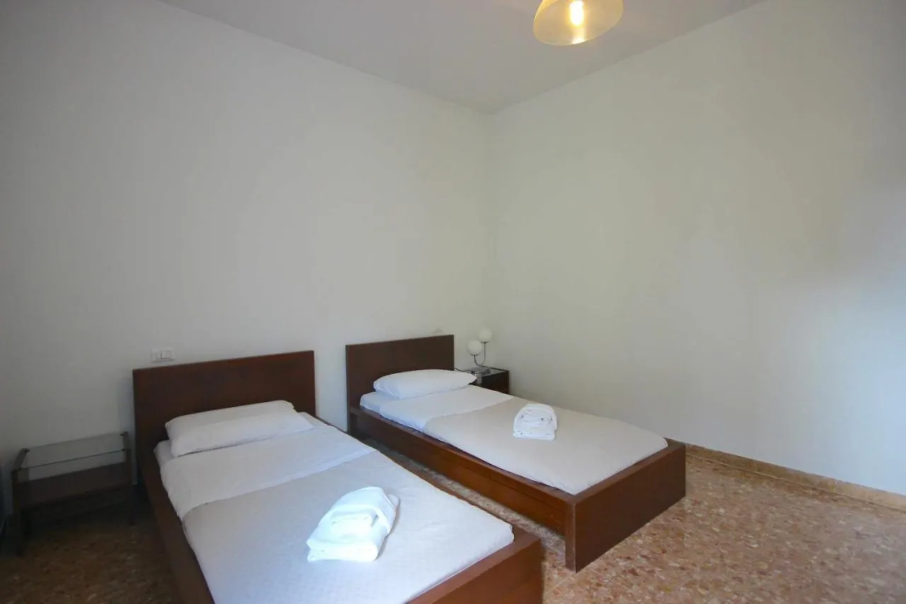 Case Vr Holiday Residenza 2 Di Picche Verona Italy
