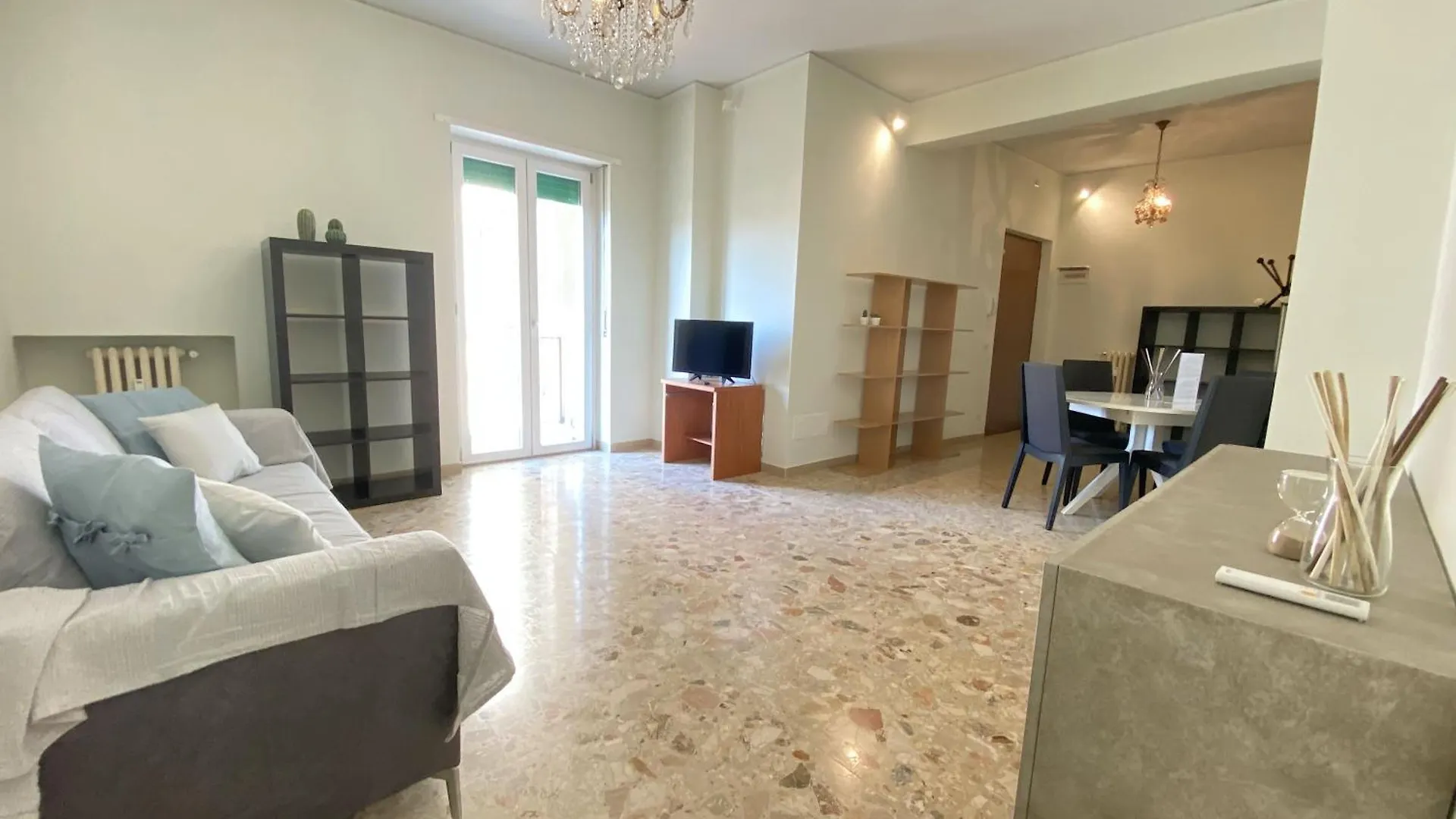 Case Vr Holiday Residenza 2 Di Picche Verona 0*,  Italy